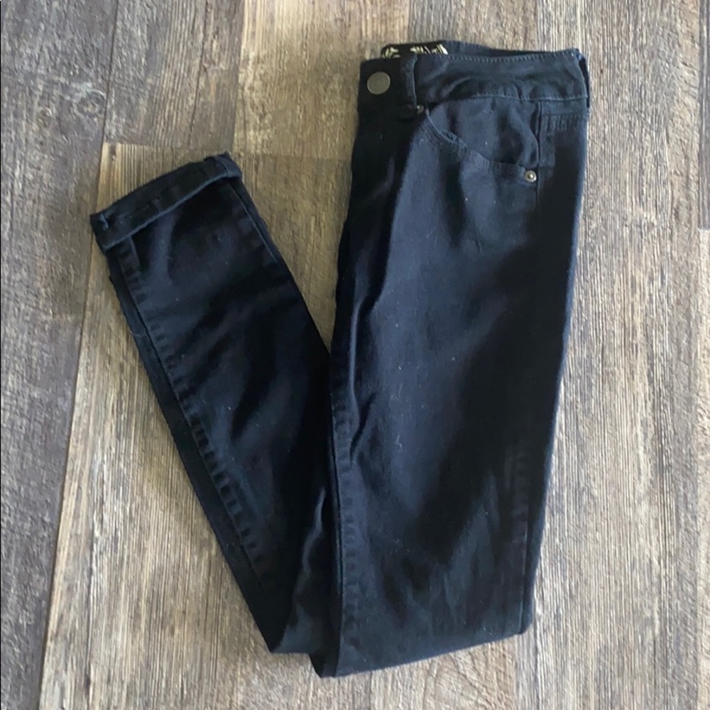 BUY 2 GET 1 FREE so jeans